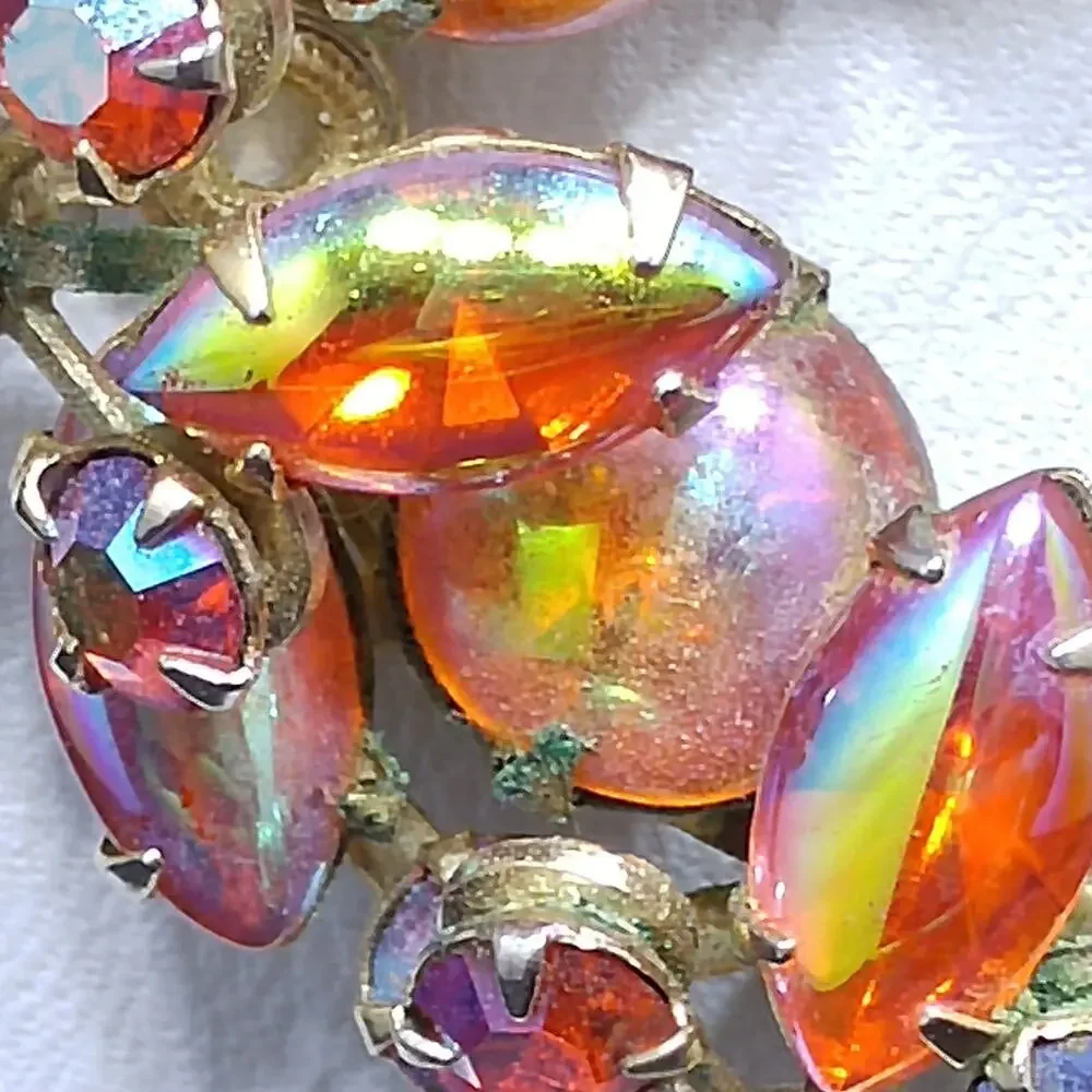 Mid-Century Iridescent Wreath Brooch, Art Glass, 1950s Vintage Jewelry